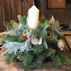 Frost &amp; Red Berry Table Centre 